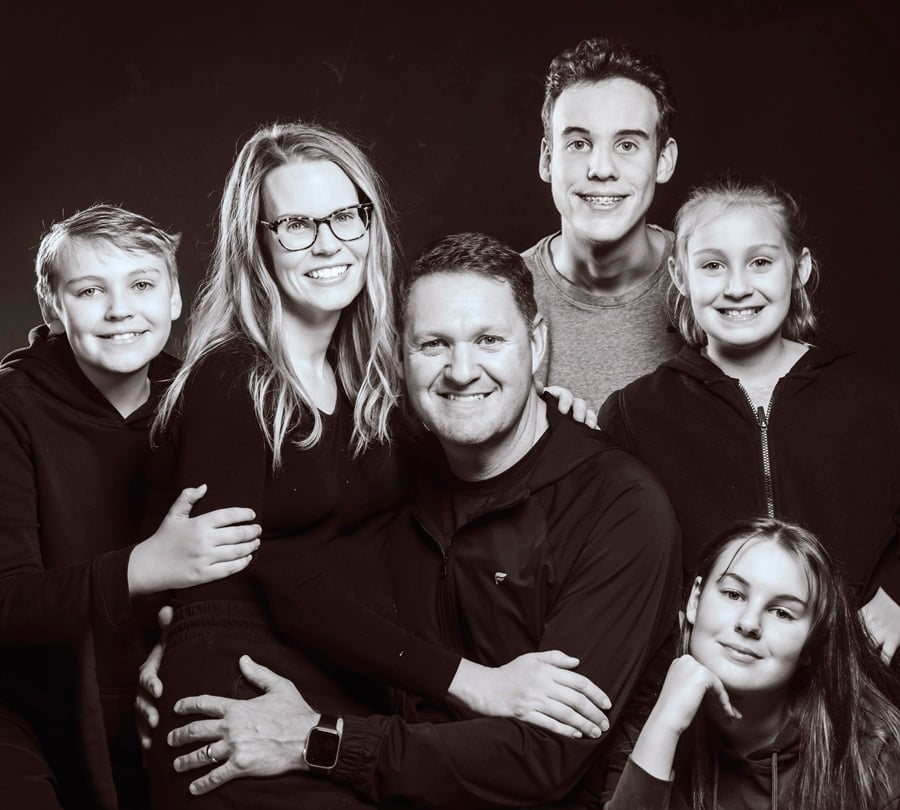 BW_Family_Chlldren_Portrait_Classic